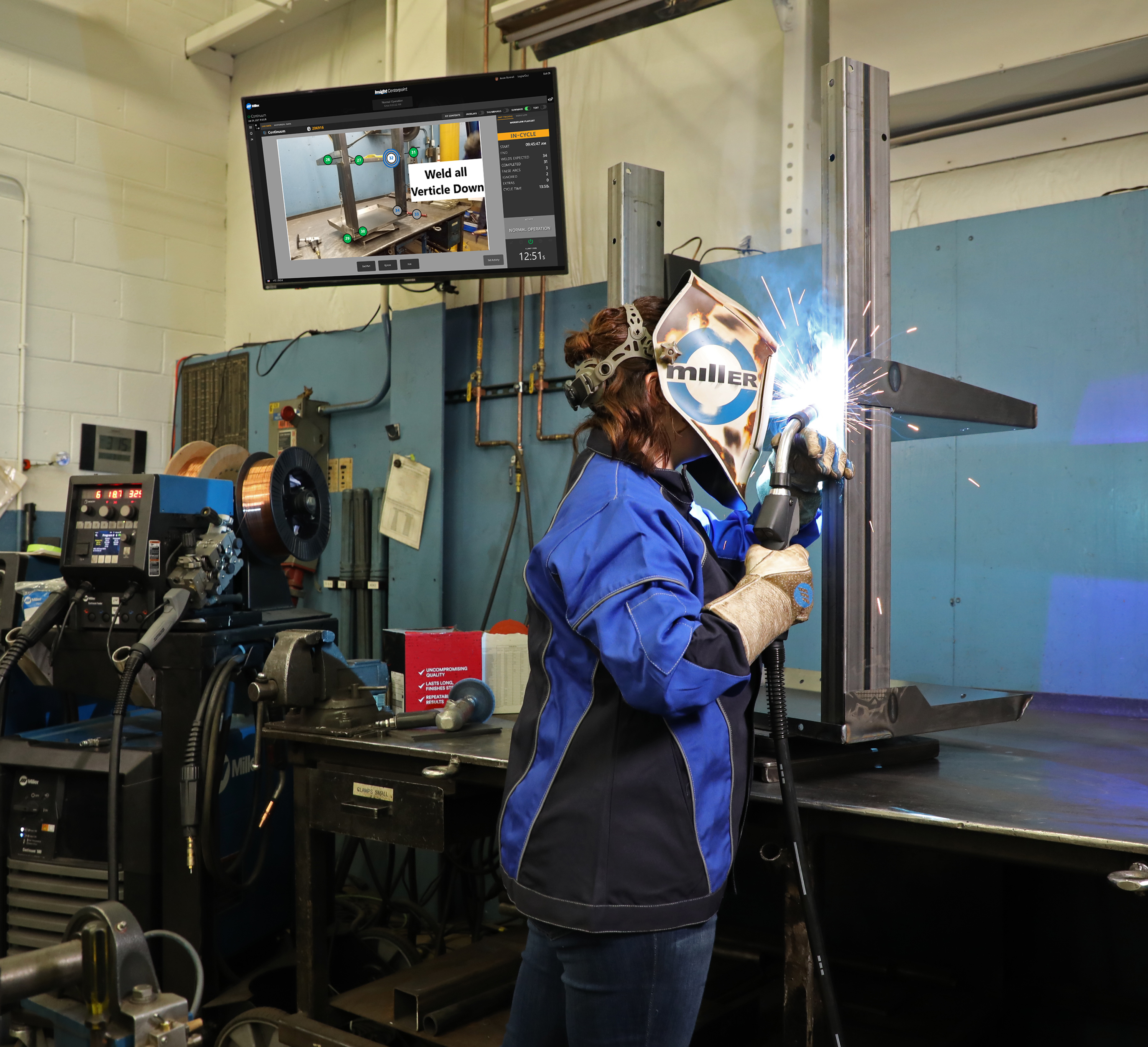 An operator welds and receives real-time feedback on a screen
