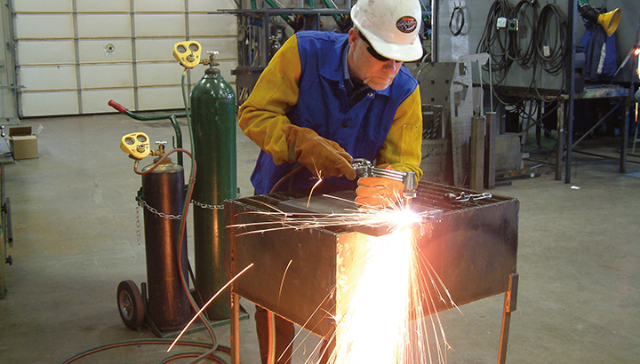 Choosing Between Plasma Cutting And Oxy Fuel Systems Millerwelds