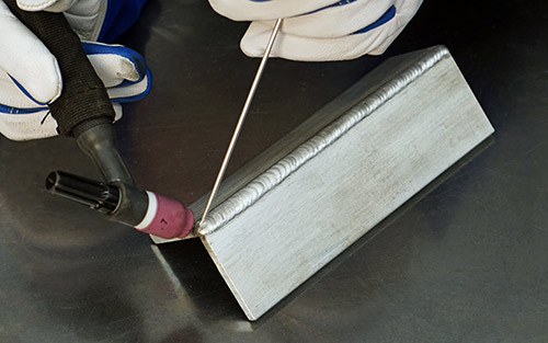 Photo showing an outside corner weld