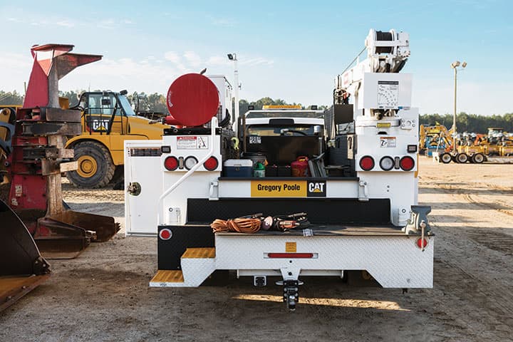 3-enpak_gregorypoole_cat_truck-back