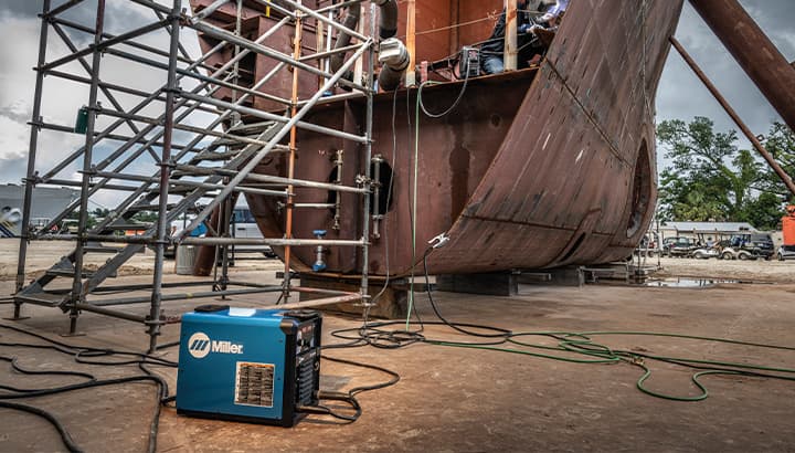 xmt-400-arcreach-eastern-shipyard_rez4794_other-slider-images_720x410